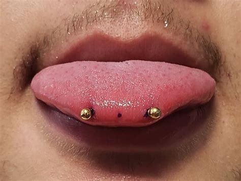 Snake Eyes Piercing: Complete Guide with Examples。